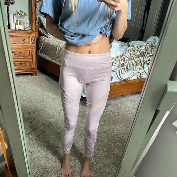 Forever 21 Mauve Mesh Cut Out Athletic Leggings Size XS - Picture 12 of 13